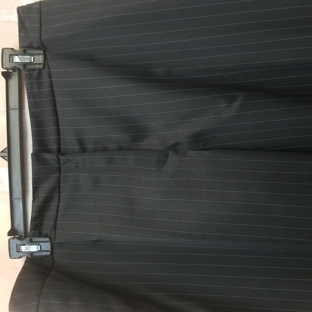 Le Suit Black Blue Pinstripe Suit - Picture 7 of 16